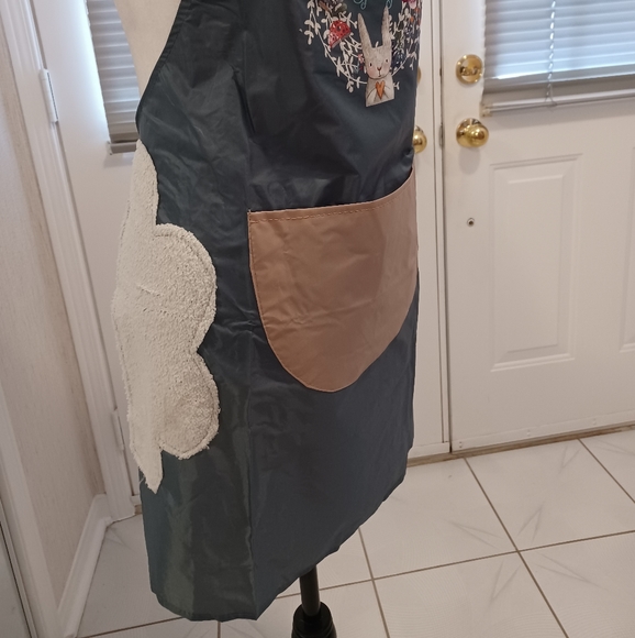 4/$40 New Blue Bunny Print Apron - Size O/S - Picture 6 of 12